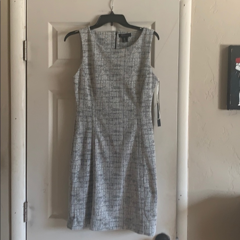 Dress with pockets!